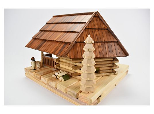 Tilo Kempf - Lichterhaus Freiberger Hütte mit Kettensäger