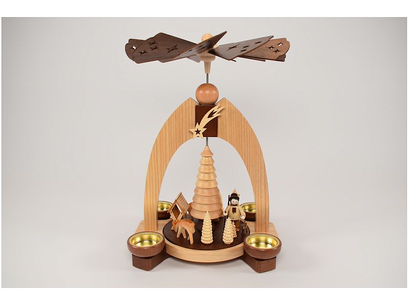Dregeno - Pyramid with hunter and deer for tea lights