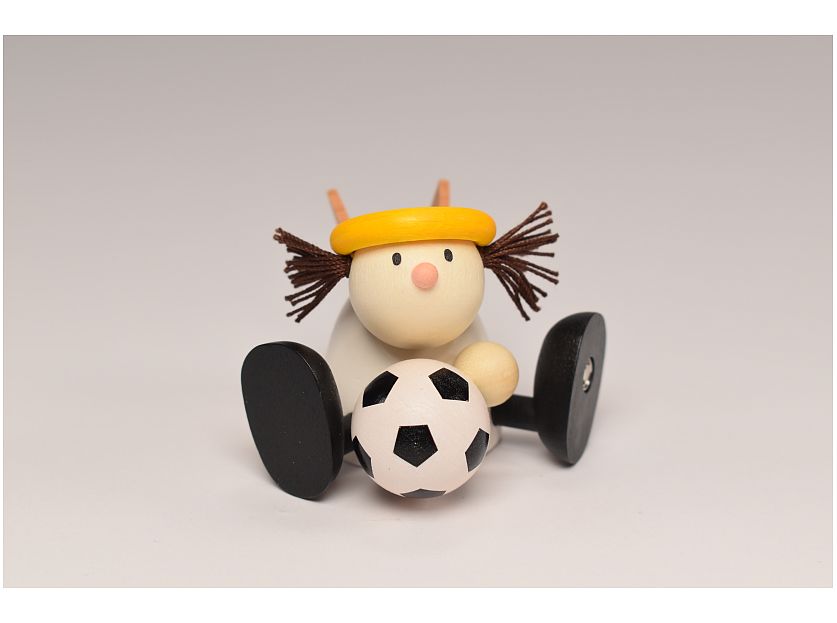 Hobler - Lotte with football