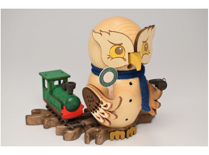 Kuhnert - Smoky owl with railway