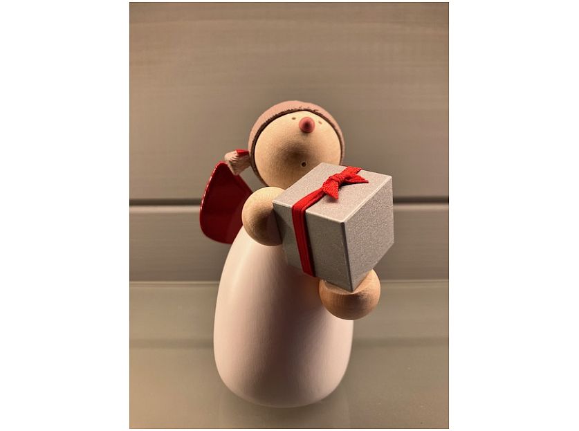 Näumanns - ANGEL with parcel