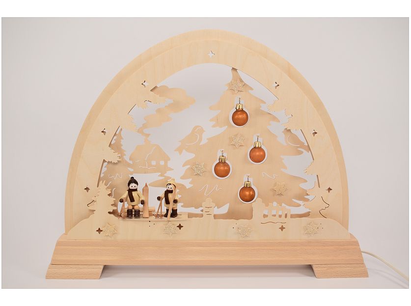 Taulin - round arch with skiers and tree ball