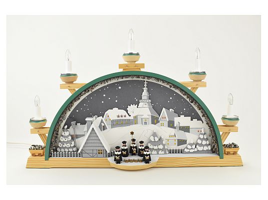 Dregeno - candle arch with Seiffen church and carol singers