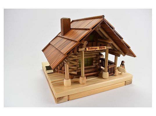 Tilo Kempf - Lichterhaus Freiberger Hütte mit Kettensäger