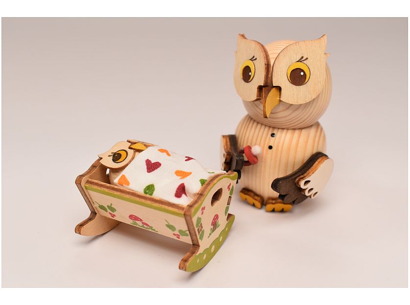 Kuhnert - Mini owl with baby cradle
