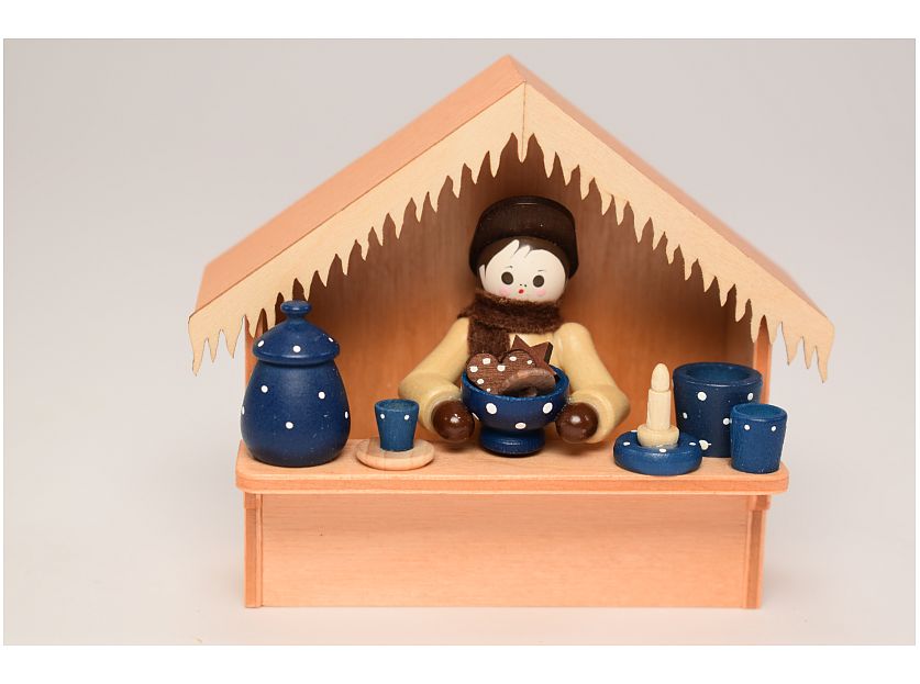 Romy Thiel - Christmas market stall blue ceramics