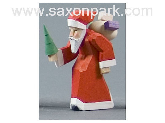Santa Claus with tree carved (with video)